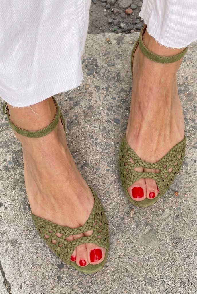 Isadora™ | Chic Woven Gold Sandals for Effortless Elegance