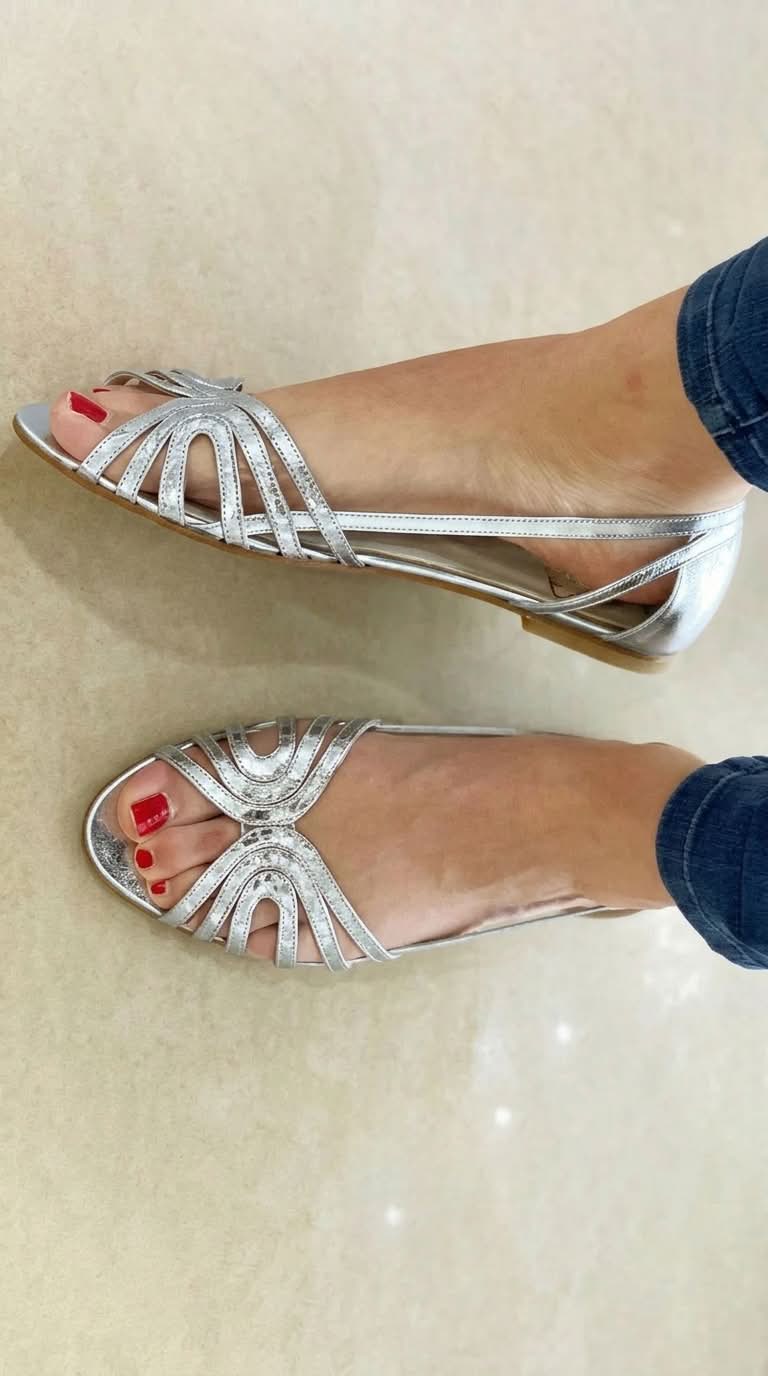 Luna™ | Chic Golden Sandals for Summer Elegance