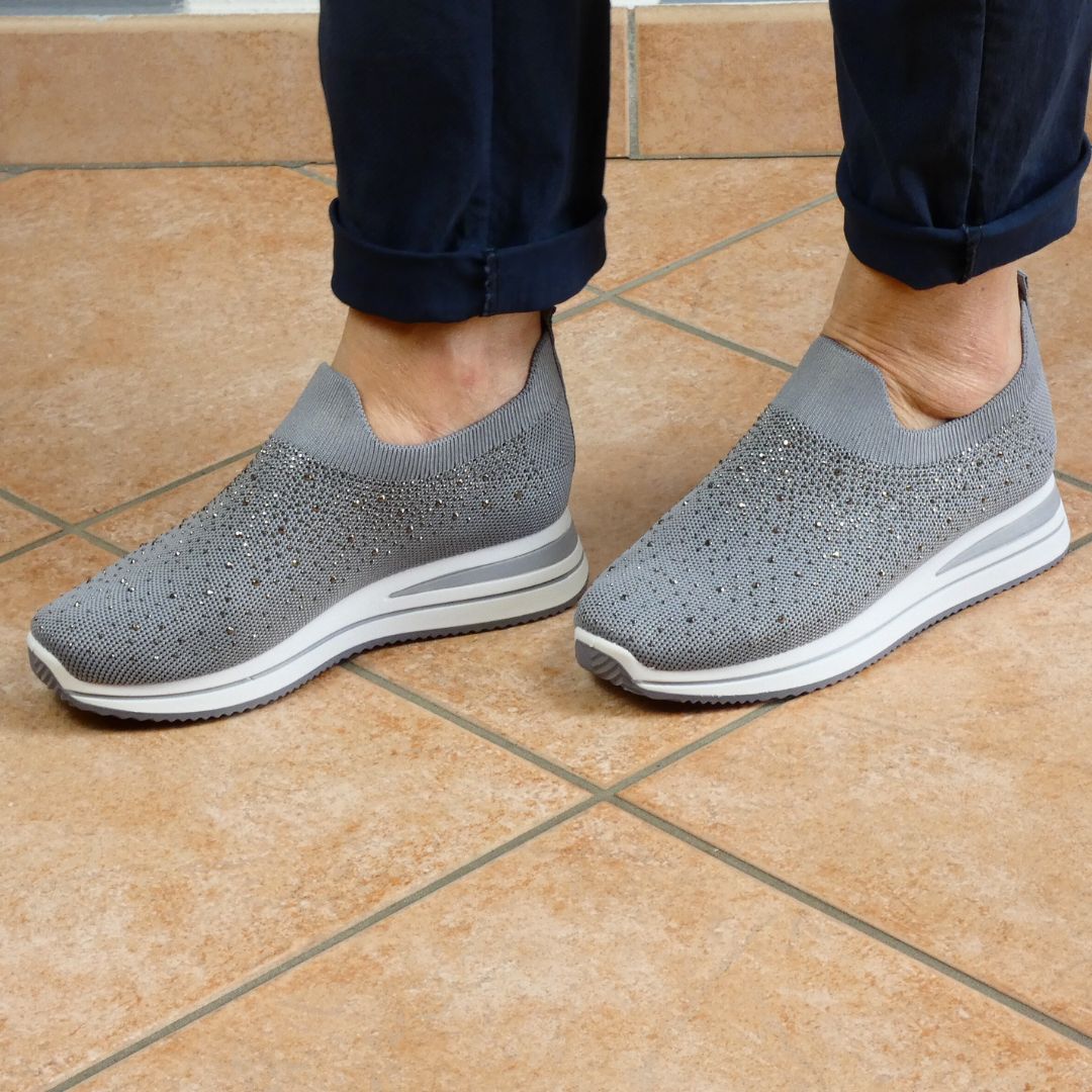 Isabella™ | Glamorous Rhinestone-Studded Sneakers