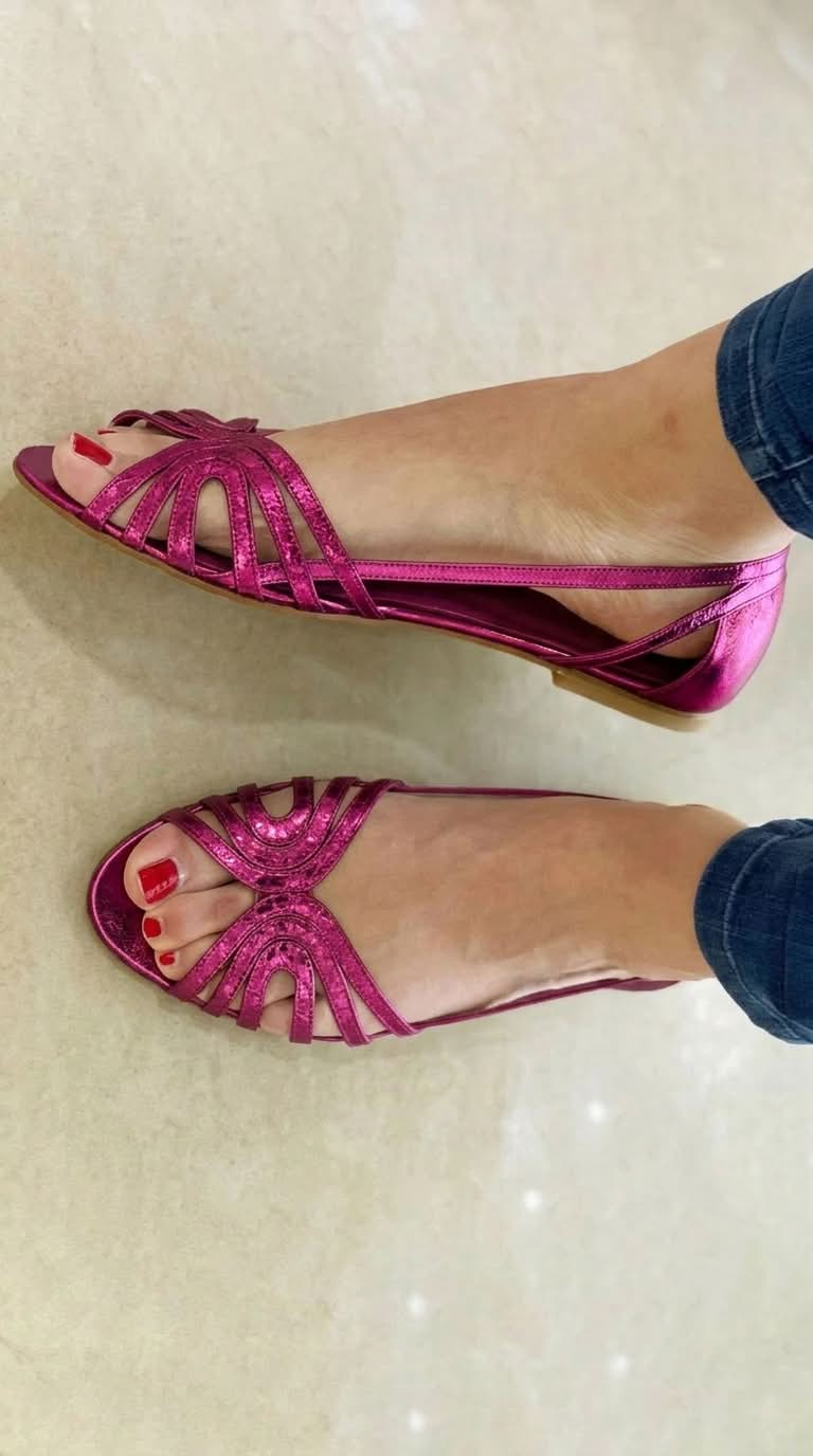 Luna™ | Chic Golden Sandals for Summer Elegance