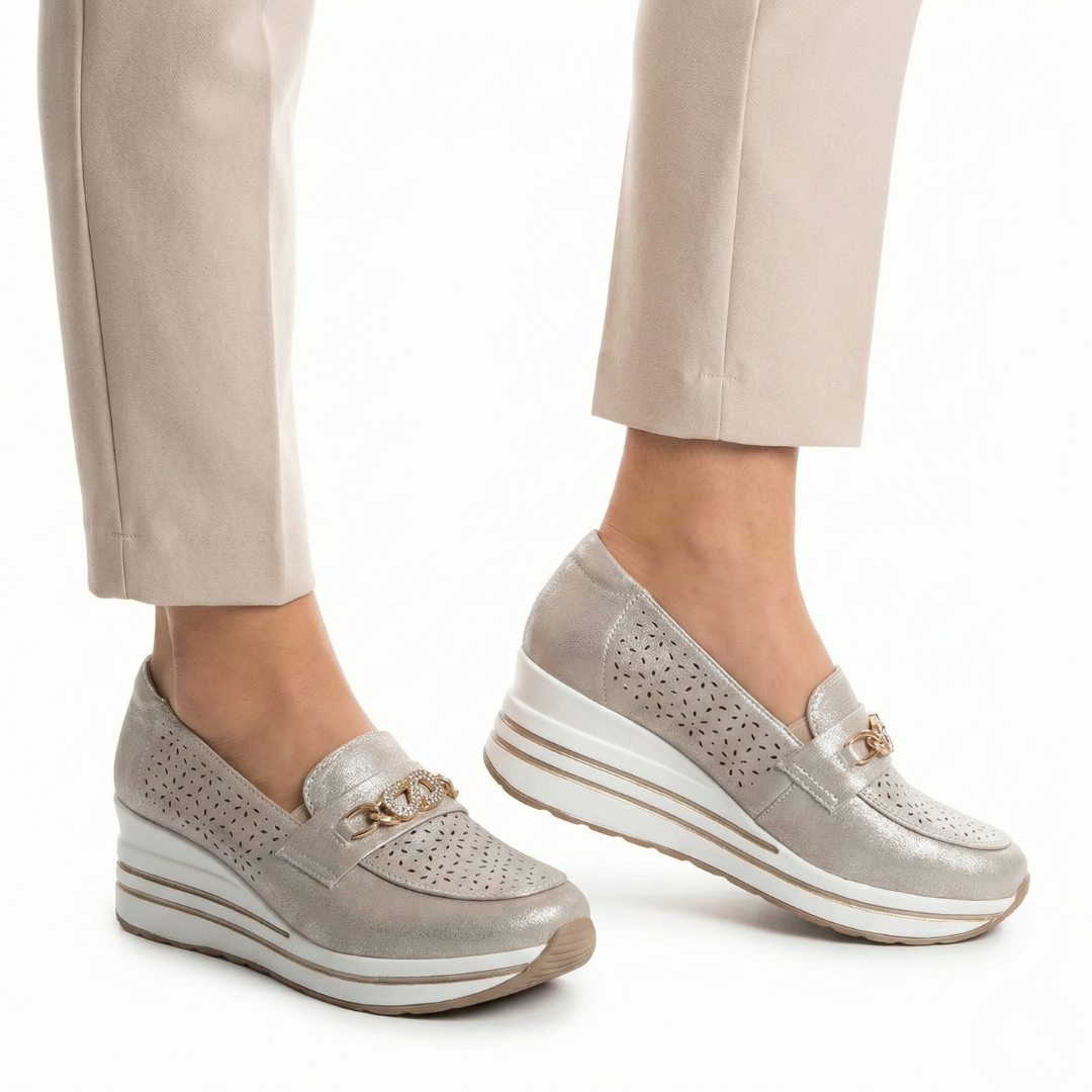 Isabelle™ | Luxurious Leather Moccasins for Everyday Elegance