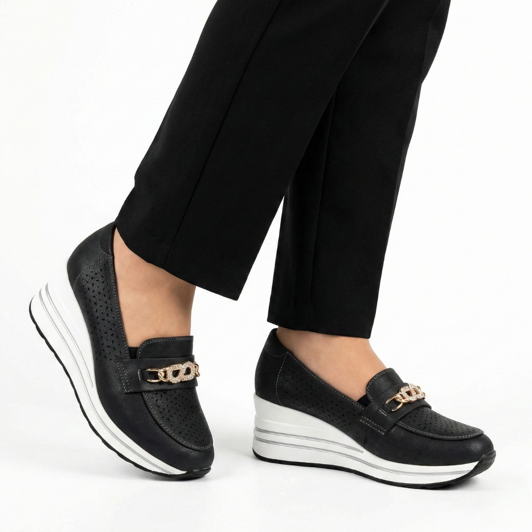 Isabelle™ | Luxurious Leather Moccasins for Everyday Elegance