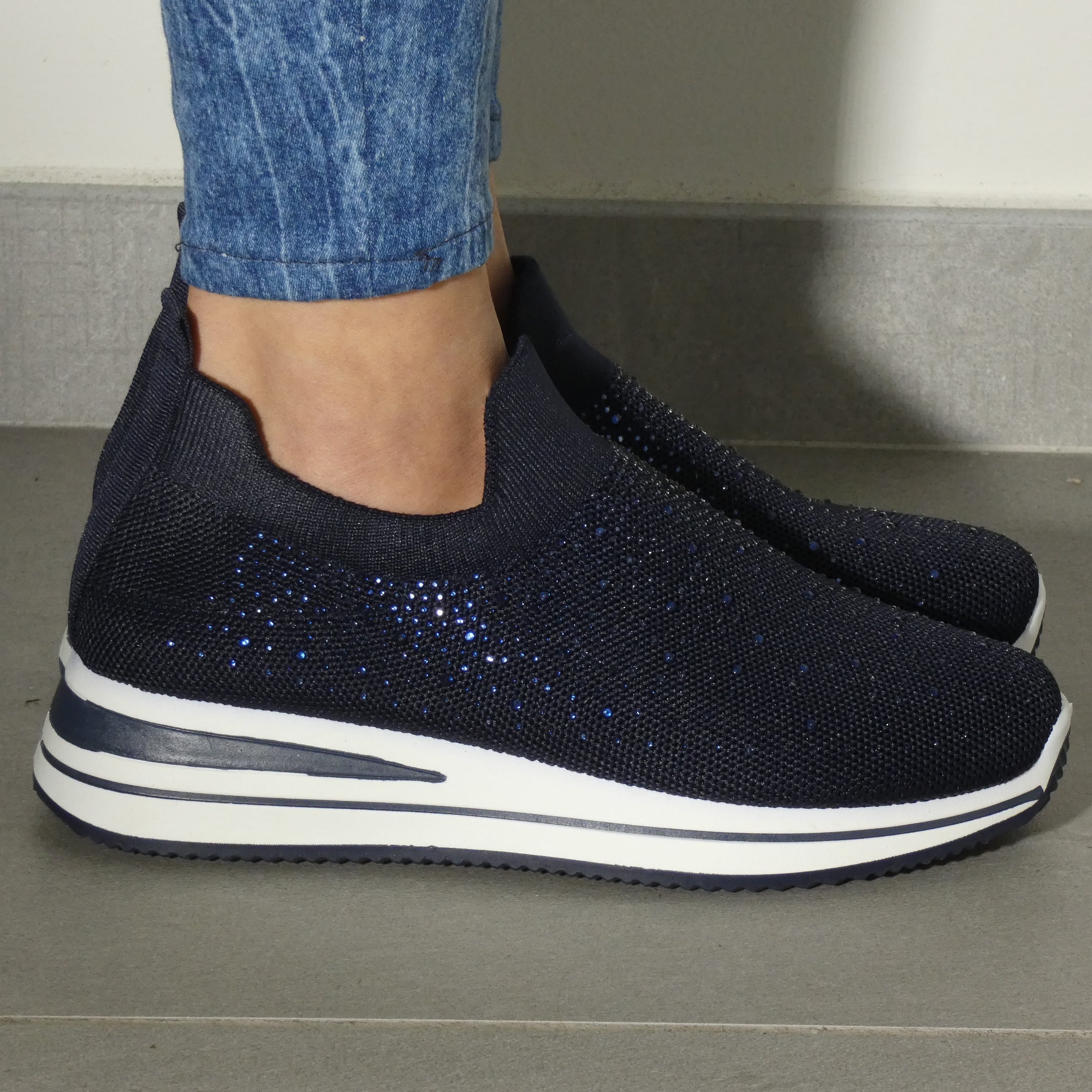 Isabella™ | Glamorous Rhinestone-Studded Sneakers