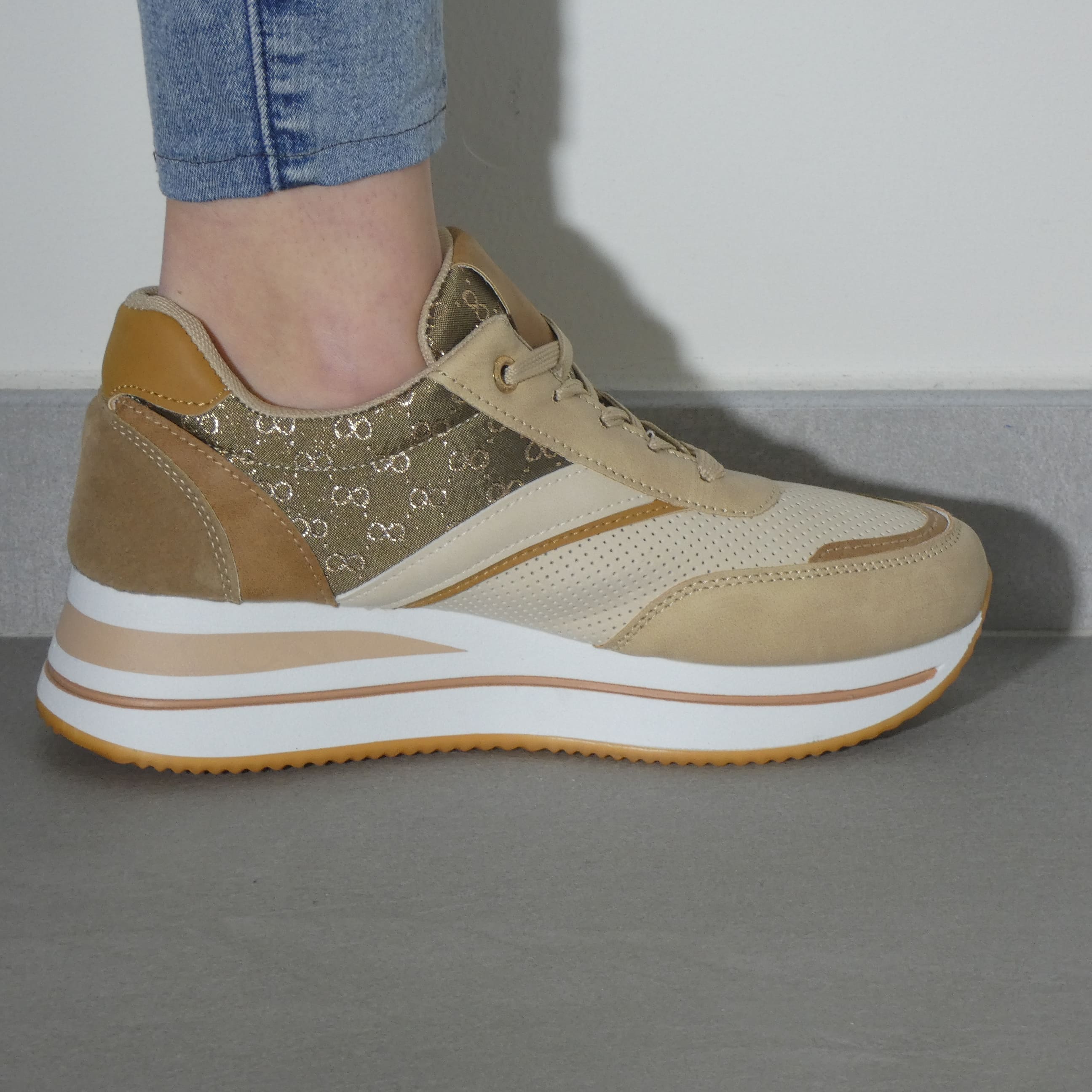 Lila™ | Stylish Eco-Friendly Sneakers