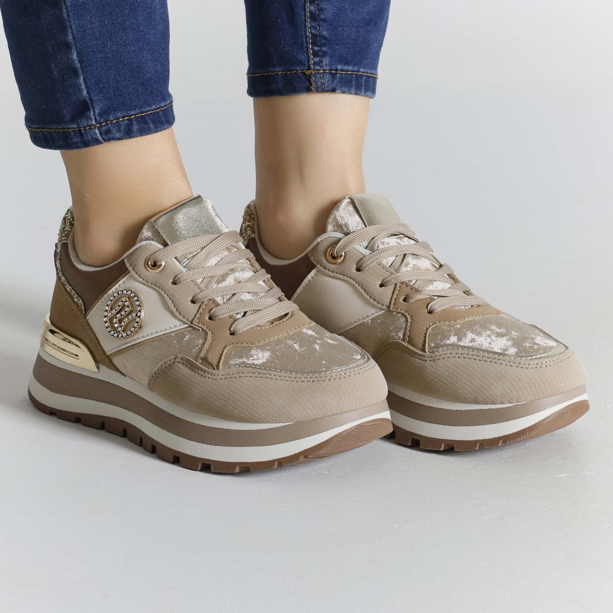 Isabella™ | Stylish Eco-Friendly Sneakers for Everyday Elegance