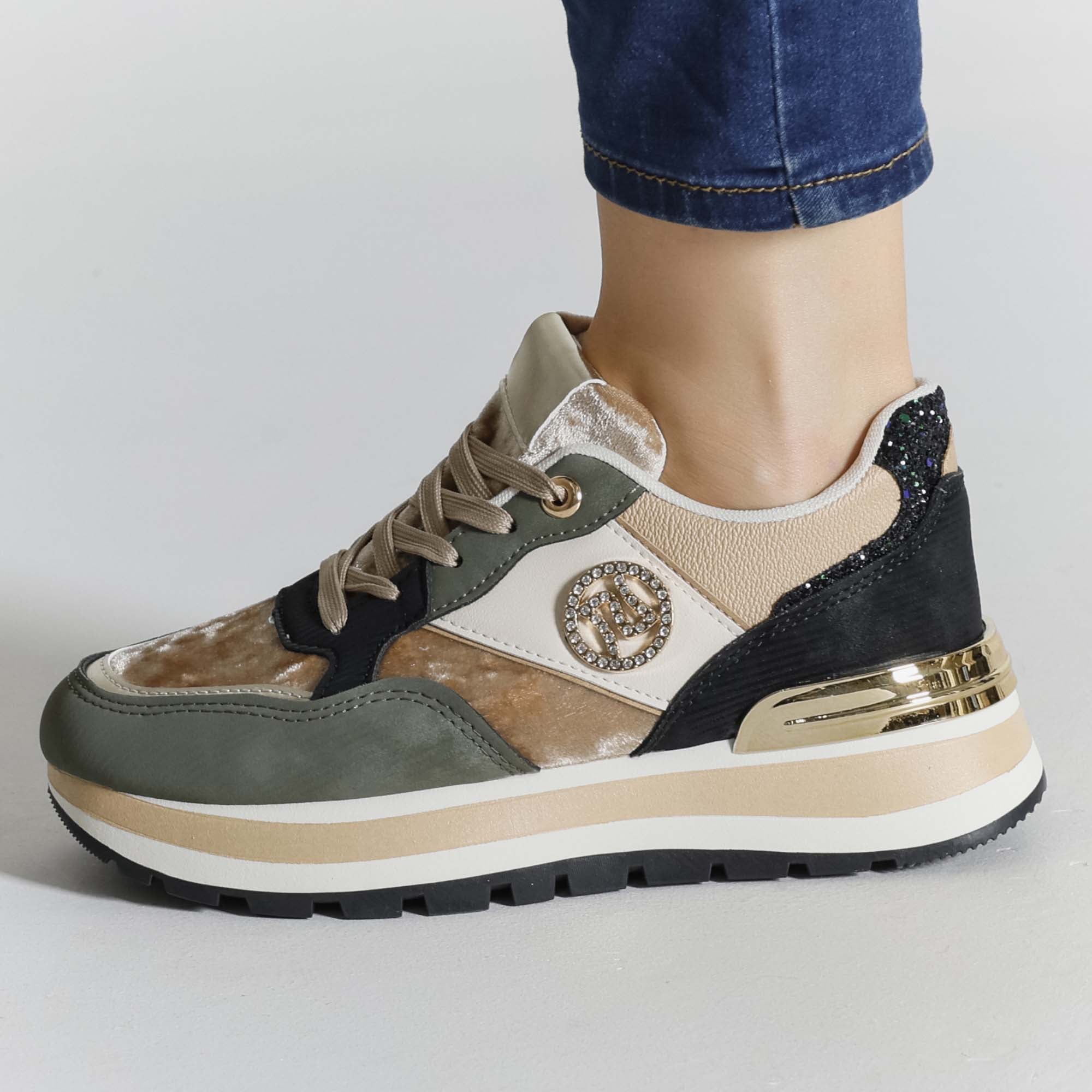 Isabella™ | Stylish Eco-Friendly Sneakers for Everyday Elegance