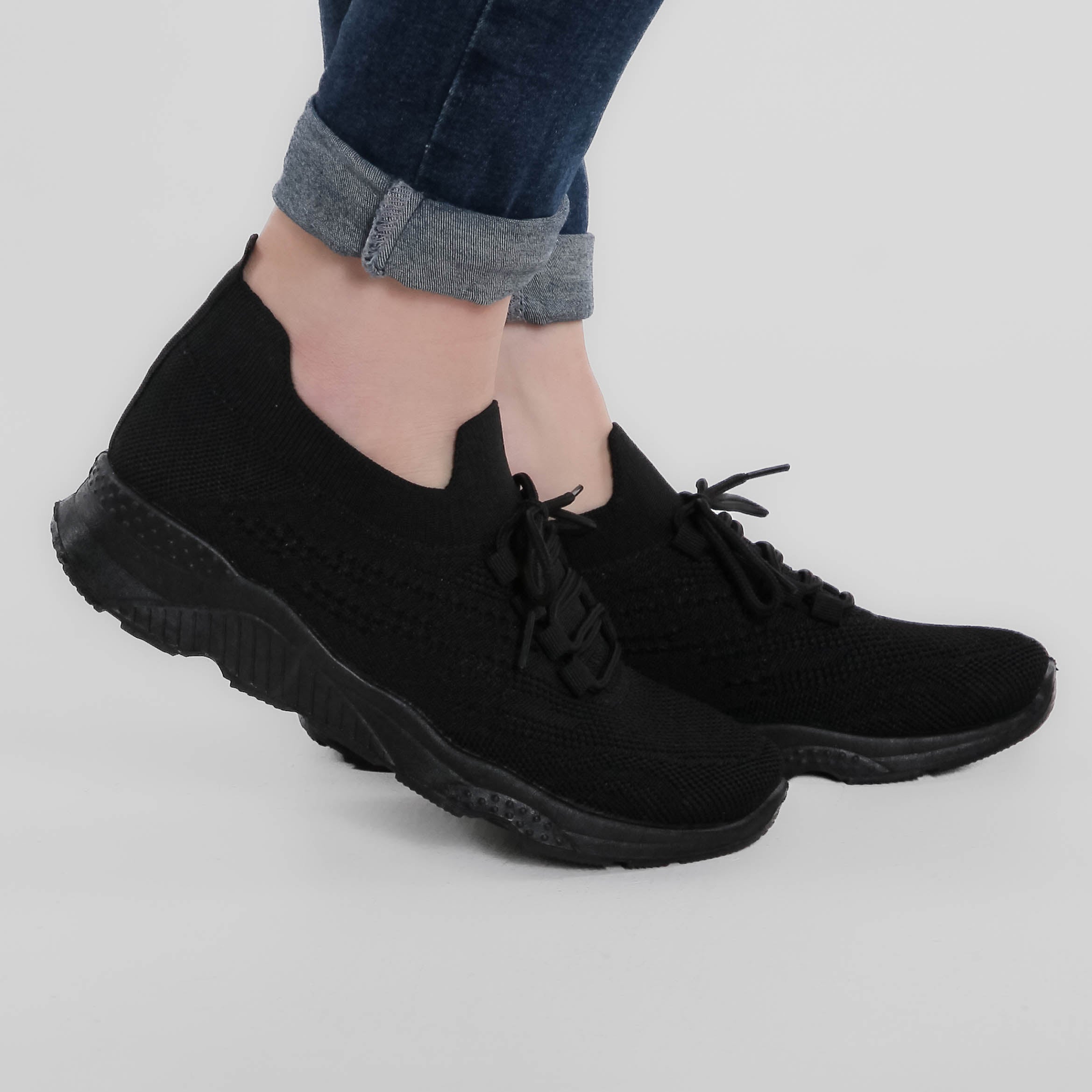 Isabella™ | Chic Canvas Sneakers for Everyday Elegance