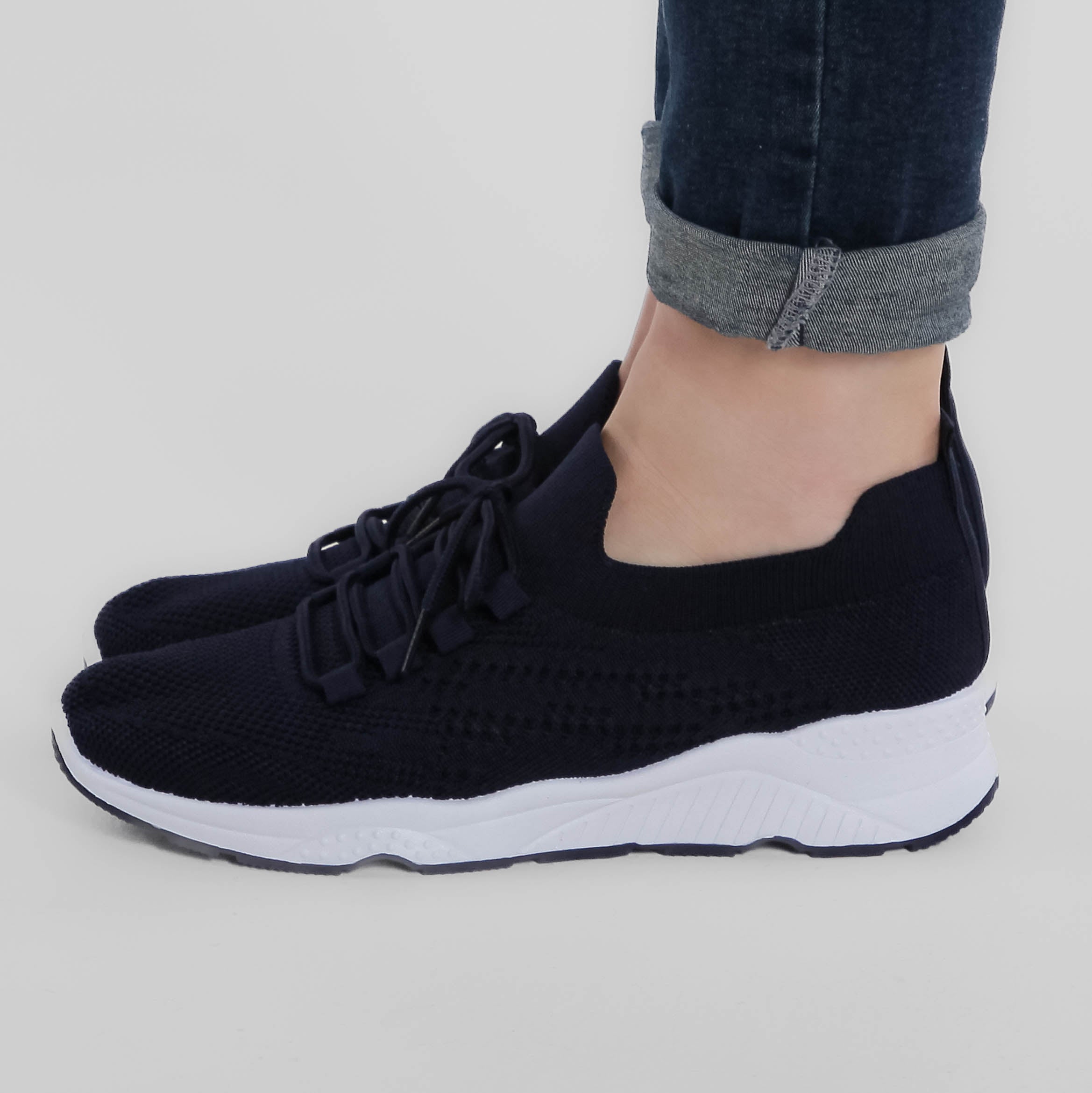 Isabella™ | Chic Canvas Sneakers for Everyday Elegance