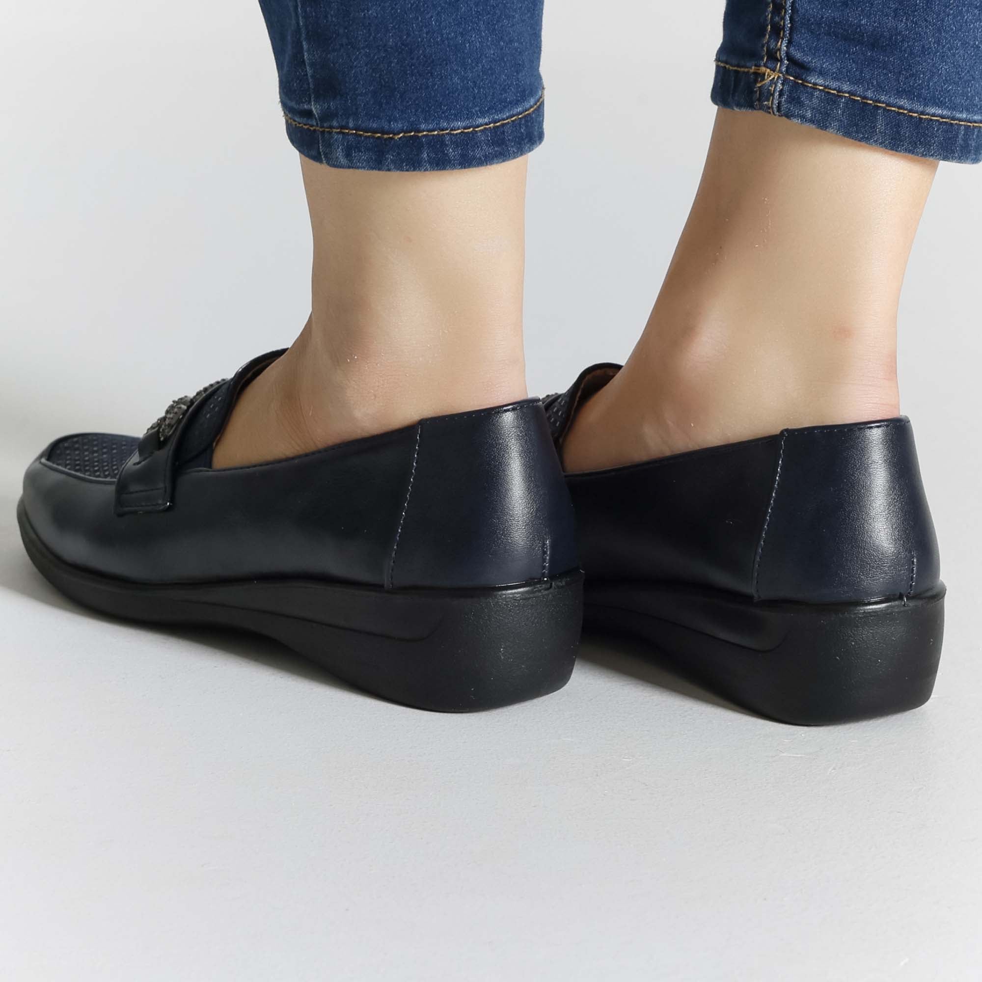 Giselle™ | Chic Leather Loafers for All-Day Comfort