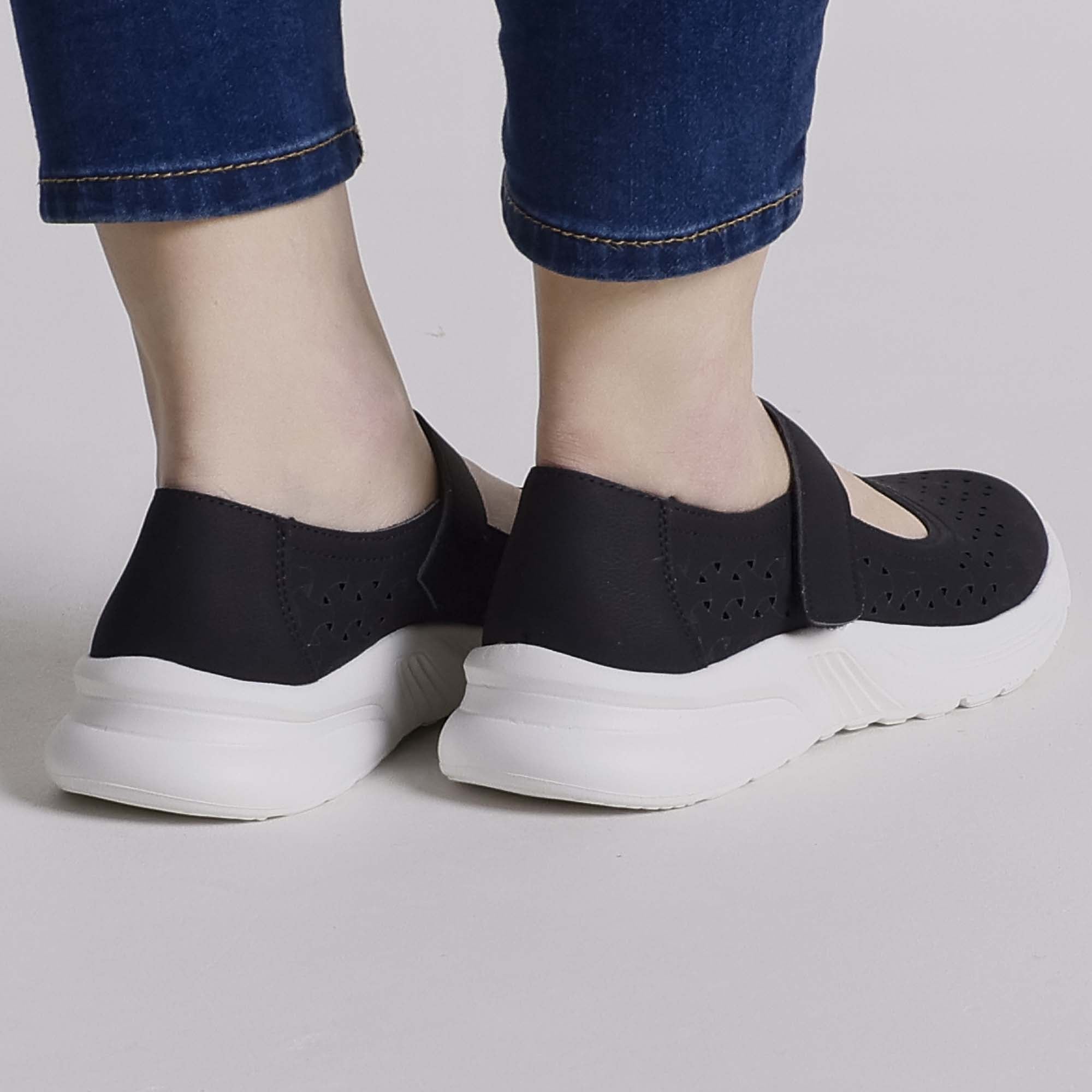 Isabella™ | Chic Leather Loafers for All-Day Elegance
