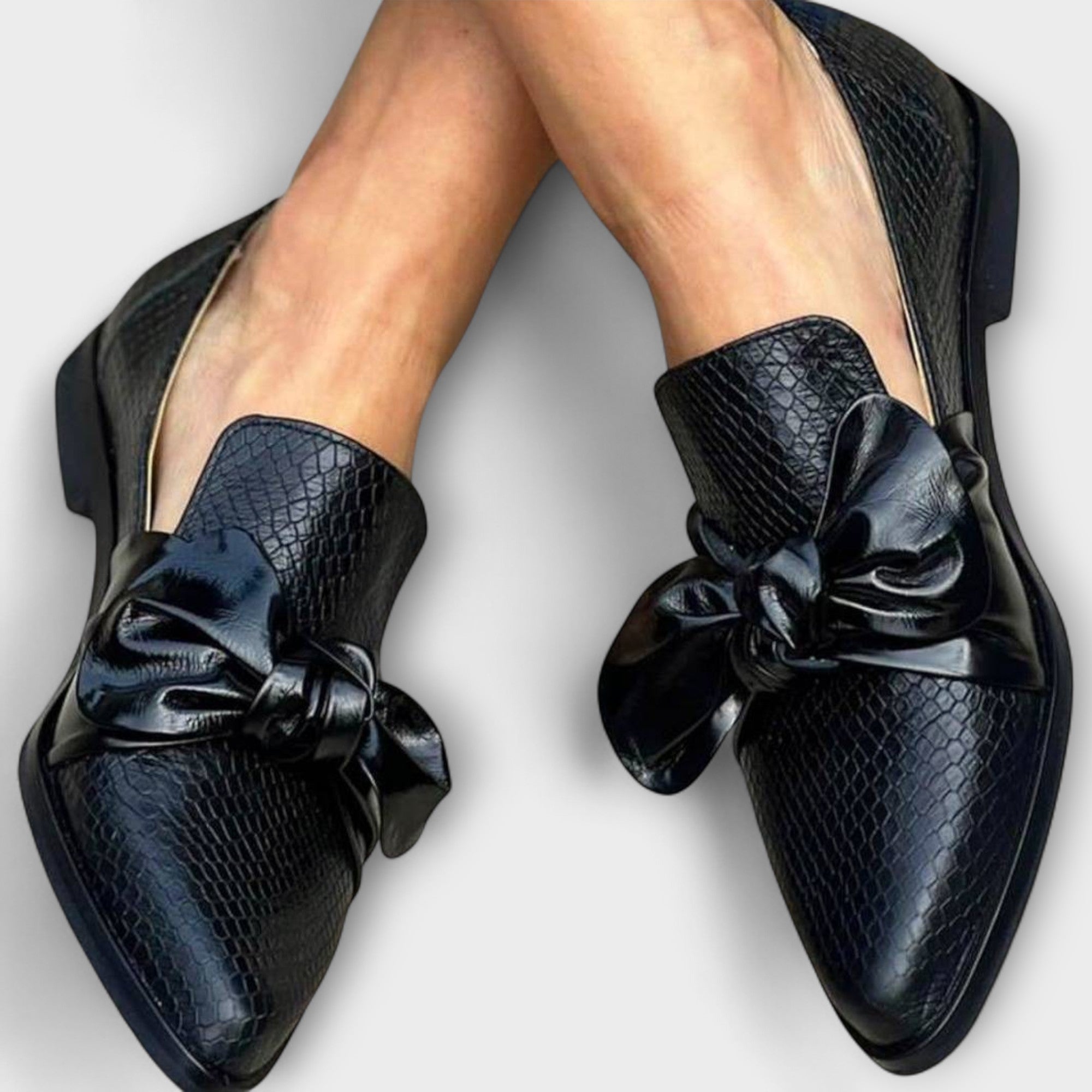 Olivia™ | Luxurious Velvet Slippers for Sophistication