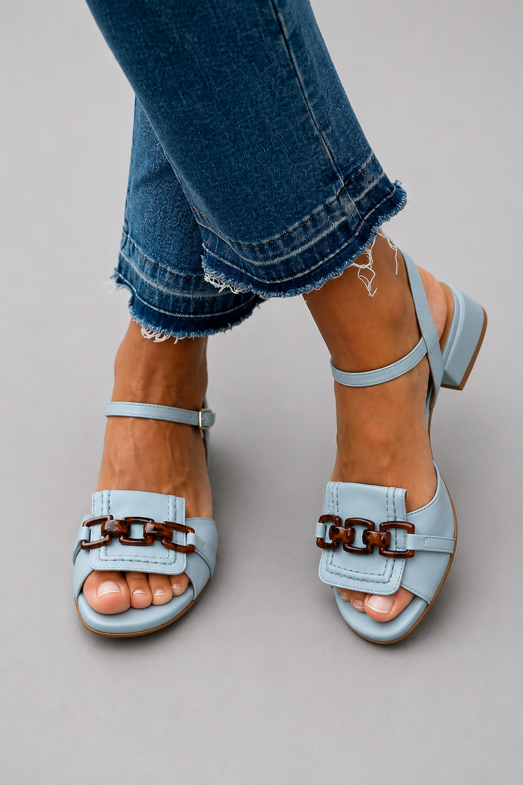 Isabella™ | Graceful Leather Sandals for Coastal Charm