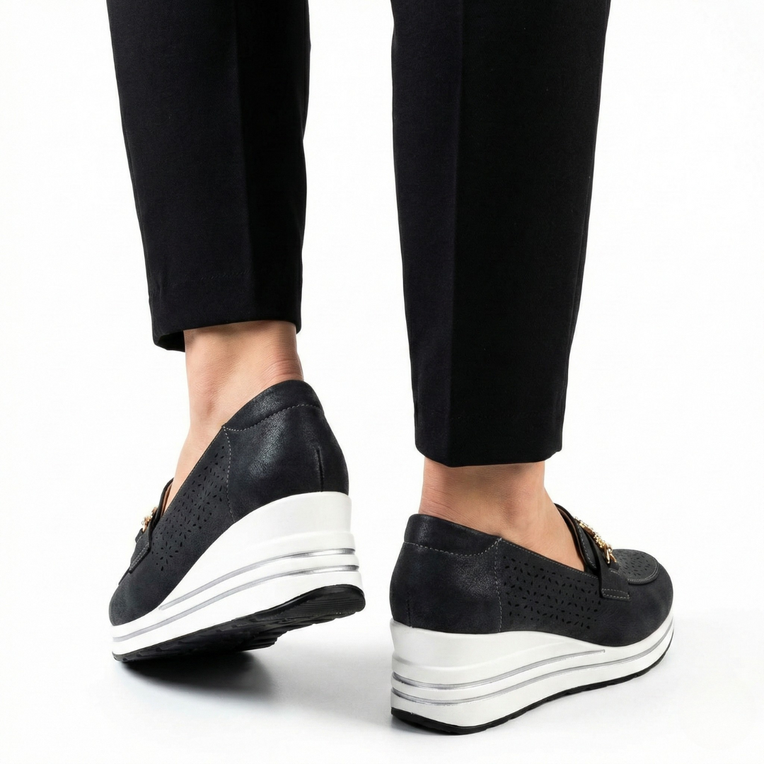 Isabelle™ | Luxurious Leather Moccasins for Everyday Elegance