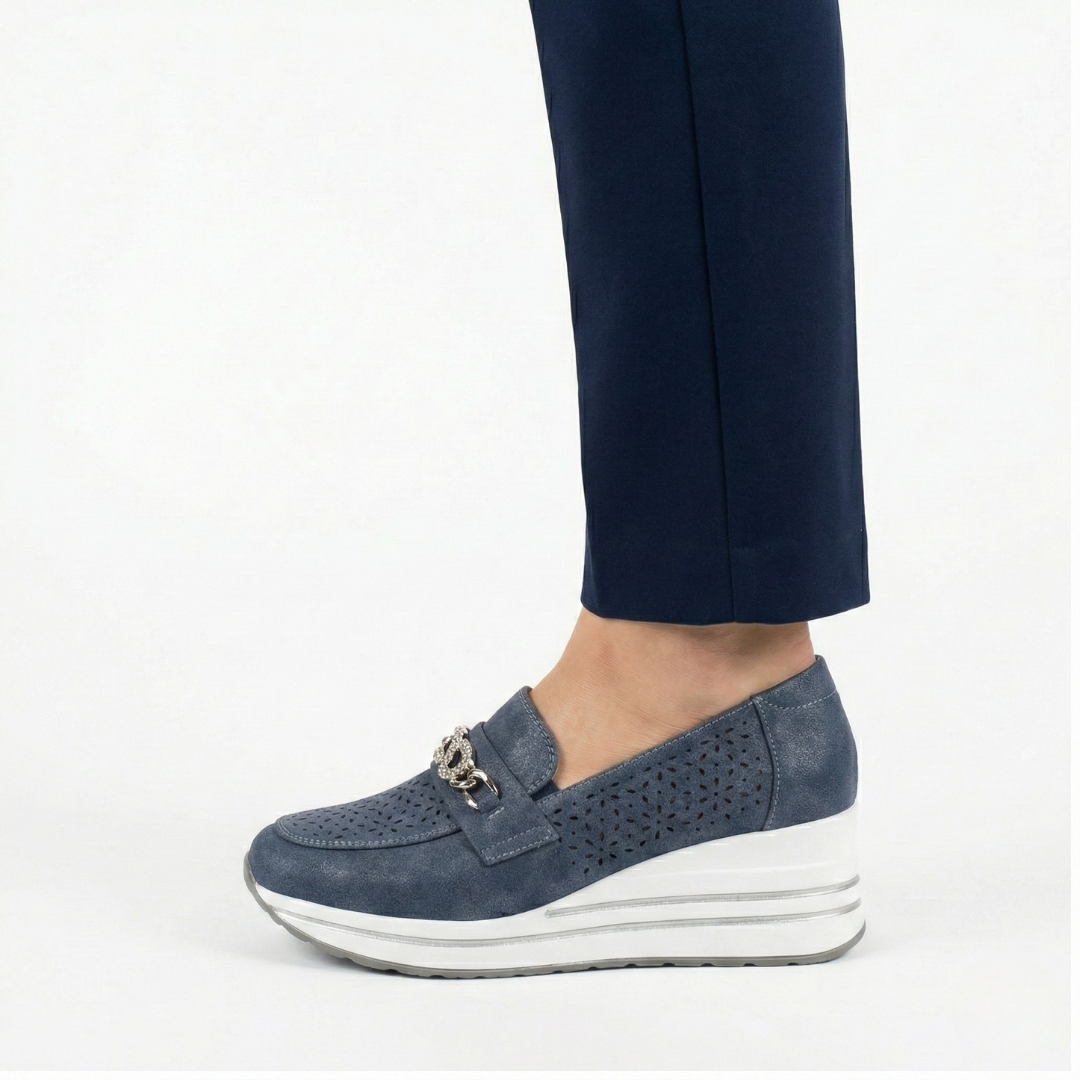 Isabelle™ | Luxurious Leather Moccasins for Everyday Elegance