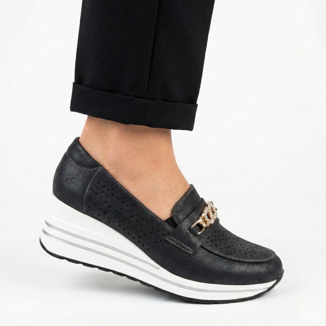 Isabelle™ | Luxurious Leather Moccasins for Everyday Elegance
