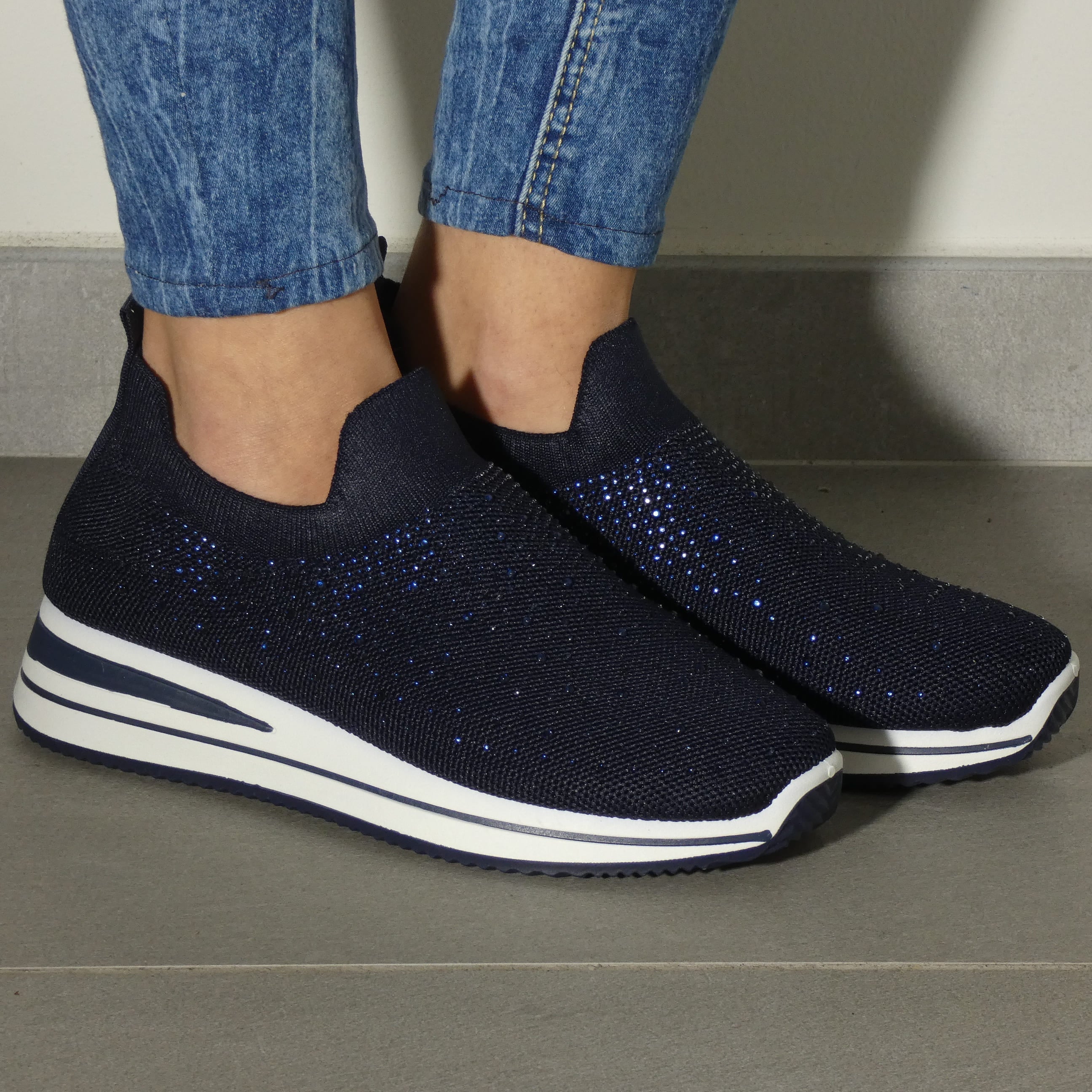 Isabella™ | Glamorous Rhinestone-Studded Sneakers