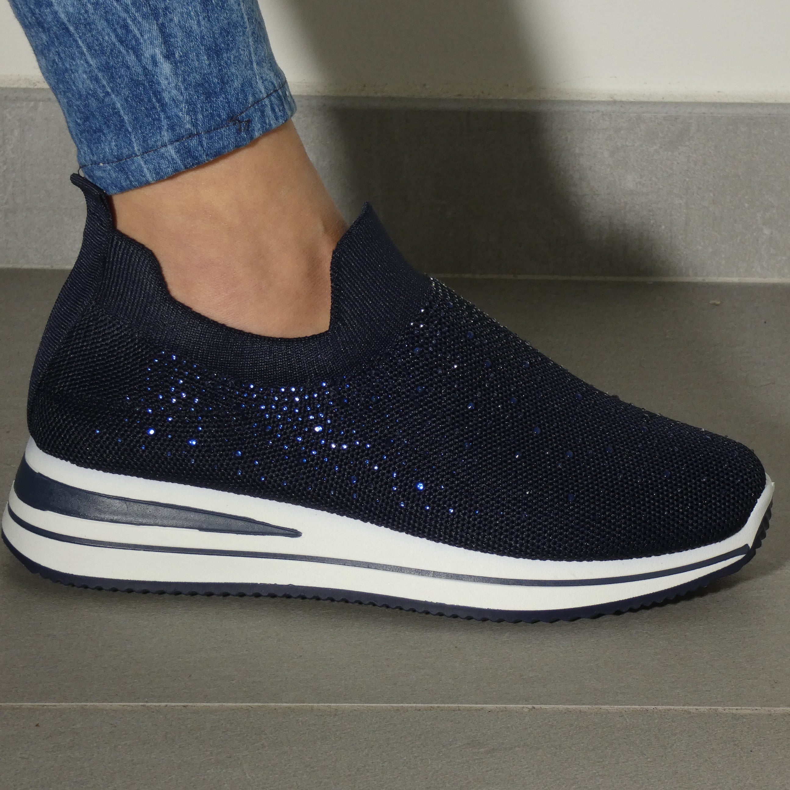 Isabella™ | Glamorous Rhinestone-Studded Sneakers