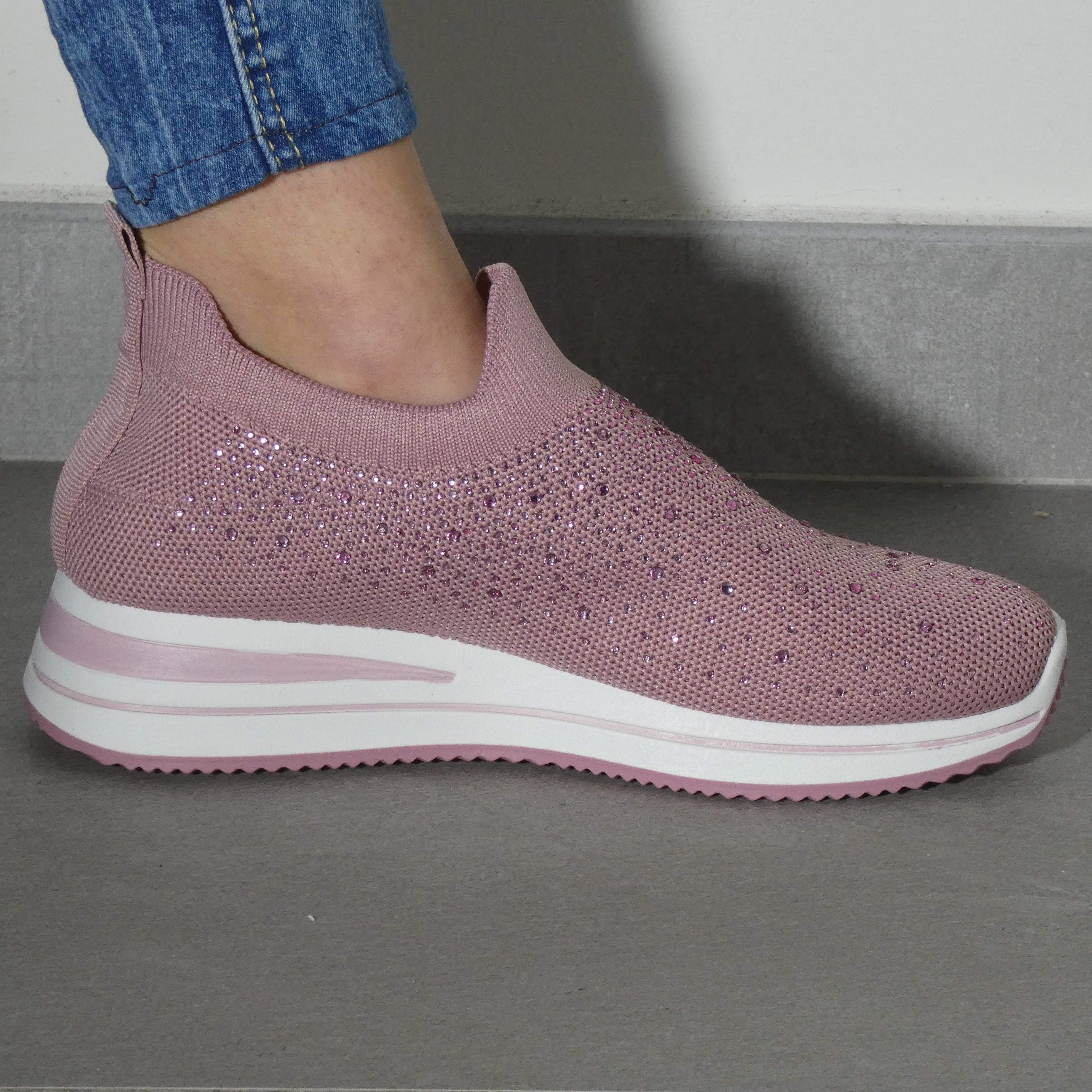 Isabella™ | Glamorous Rhinestone-Studded Sneakers