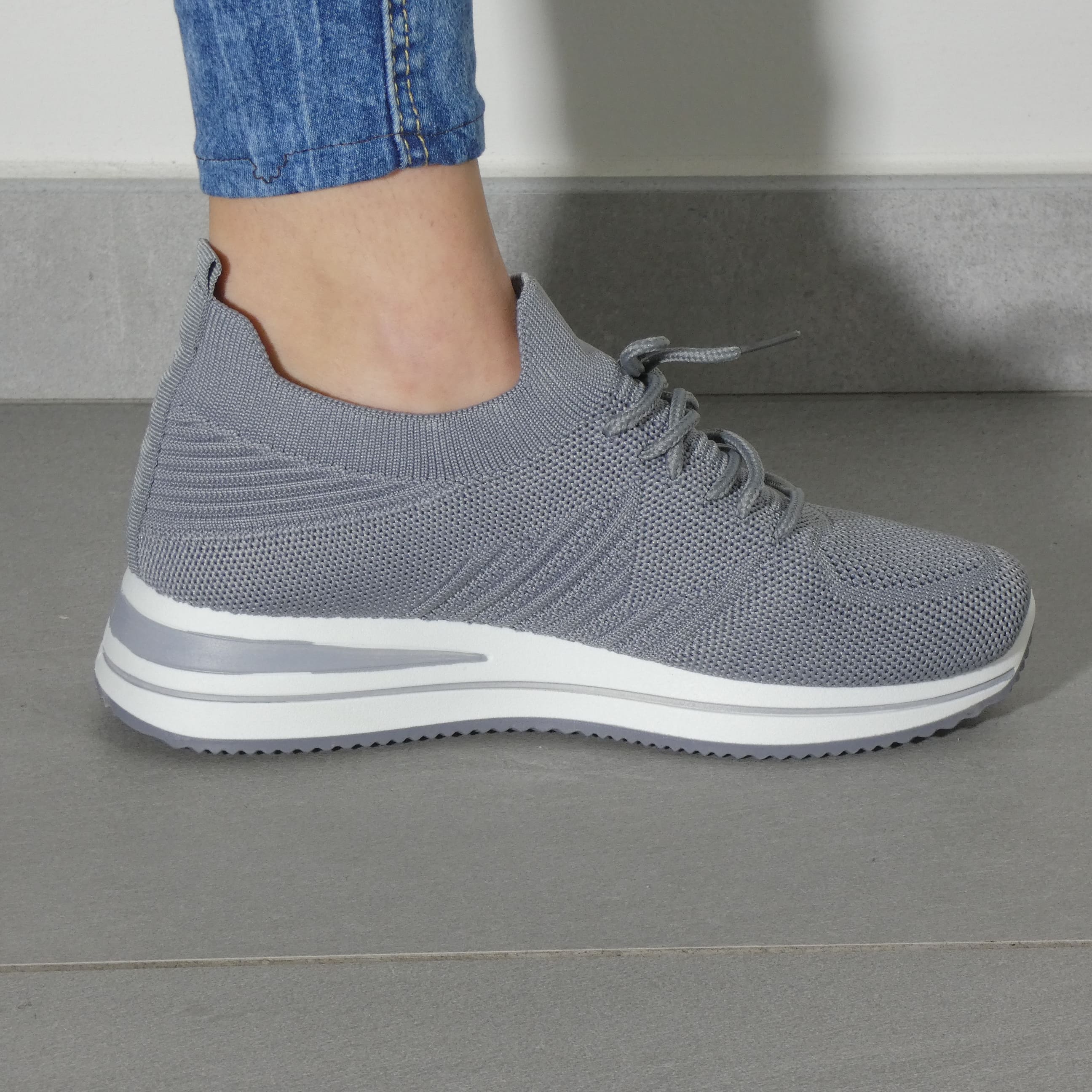 Isabella™ | Stylish Comfort Footwear for Every Occasion