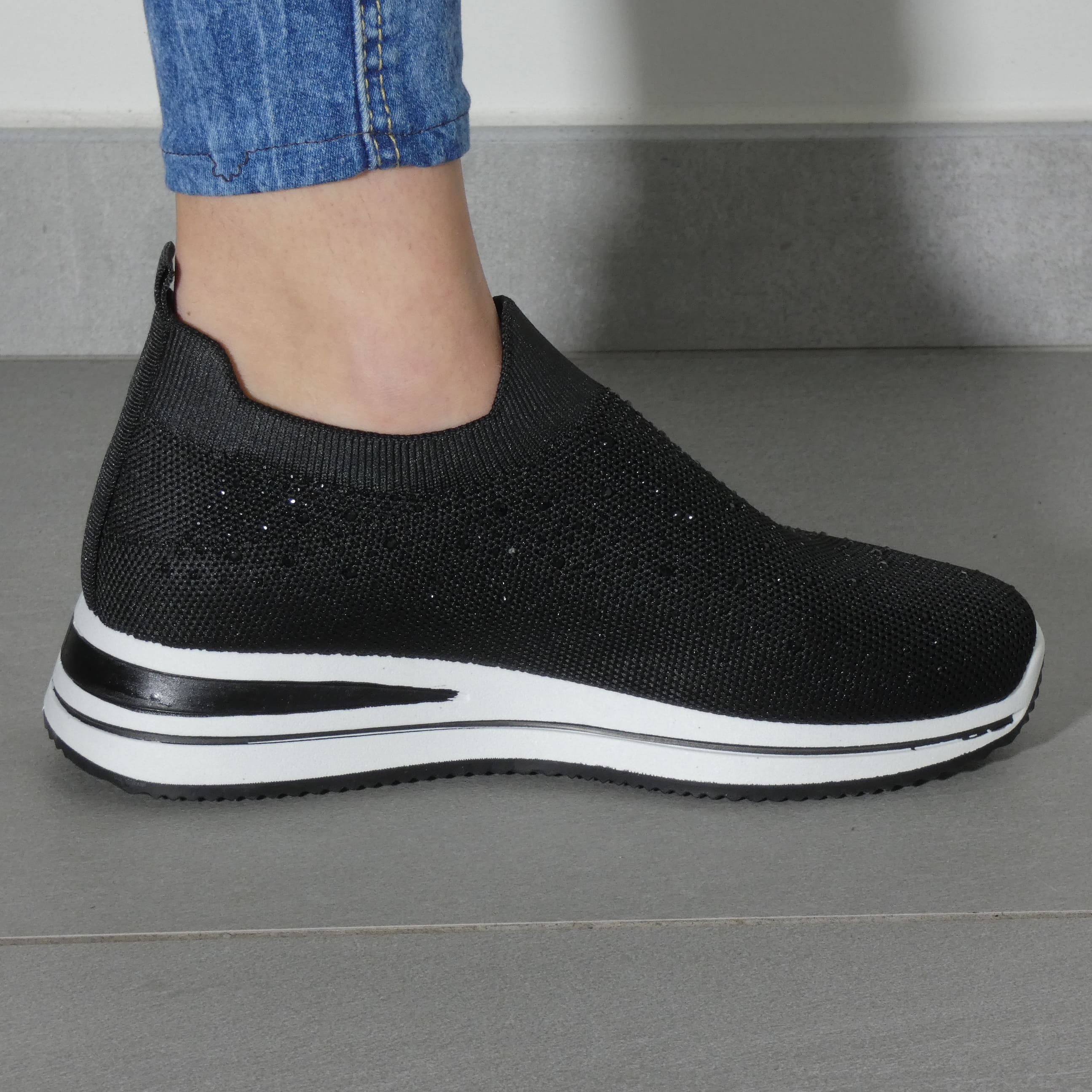 Isabella™ | Glamorous Rhinestone-Studded Sneakers