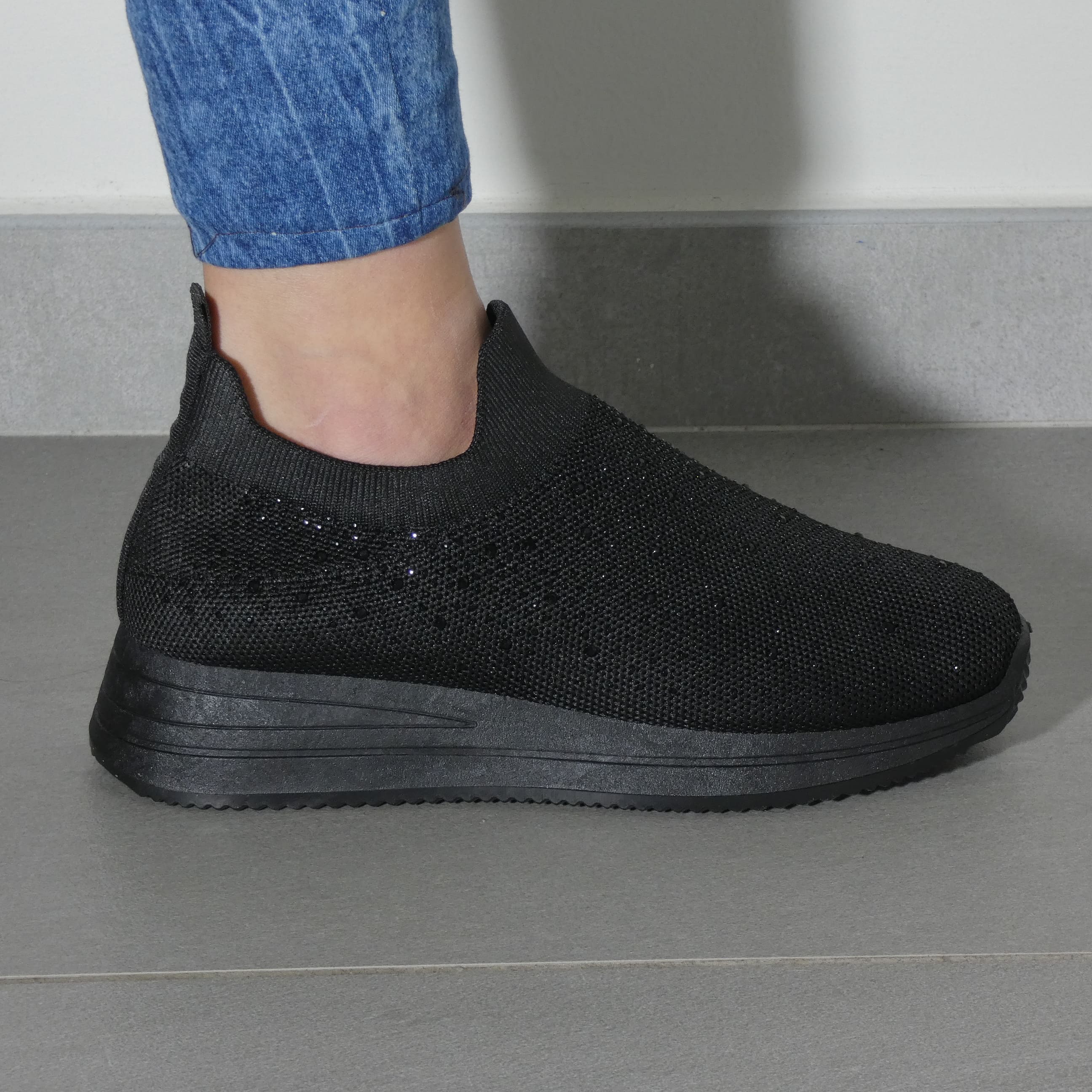 Isabella™ | Glamorous Rhinestone-Studded Sneakers