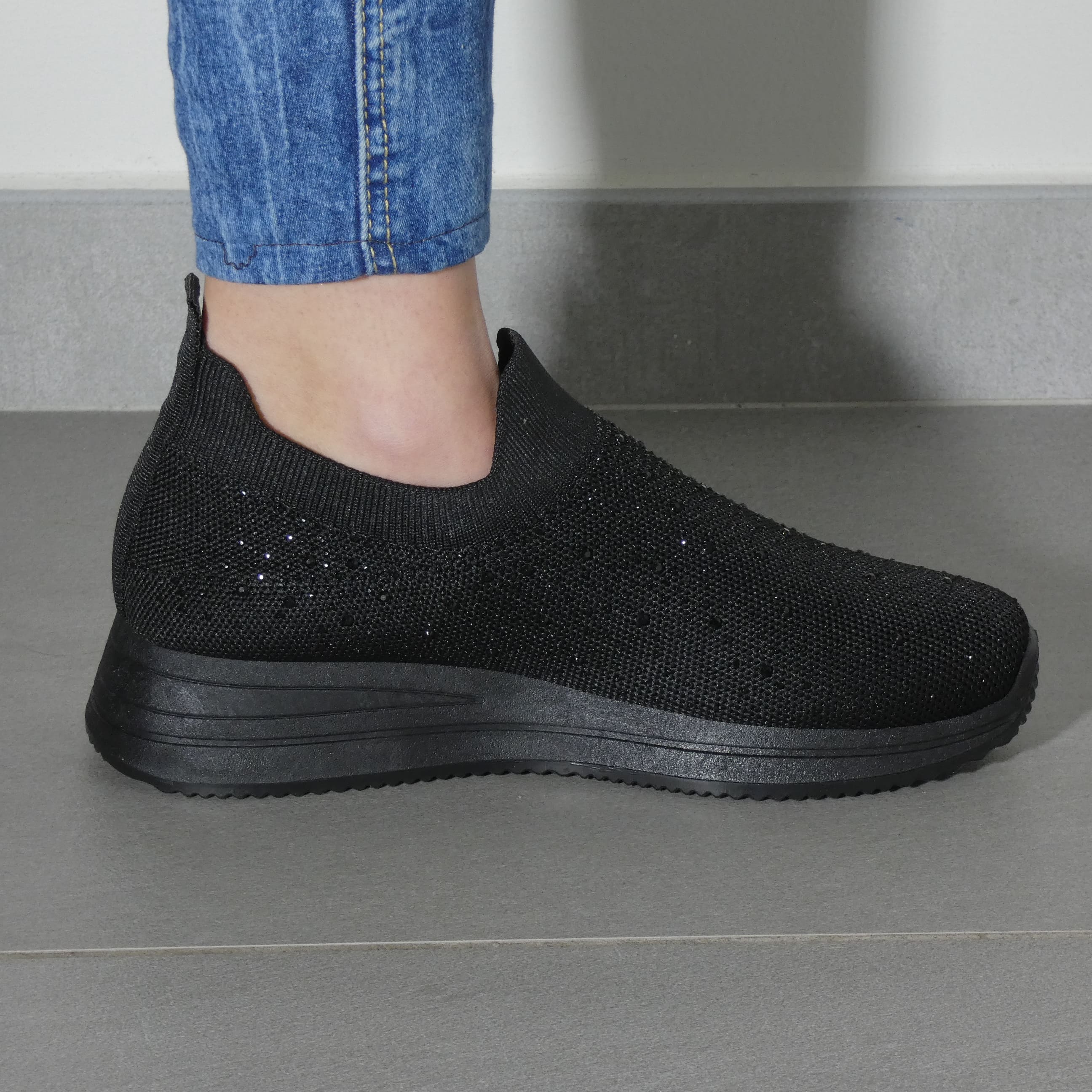 Isabella™ | Glamorous Rhinestone-Studded Sneakers