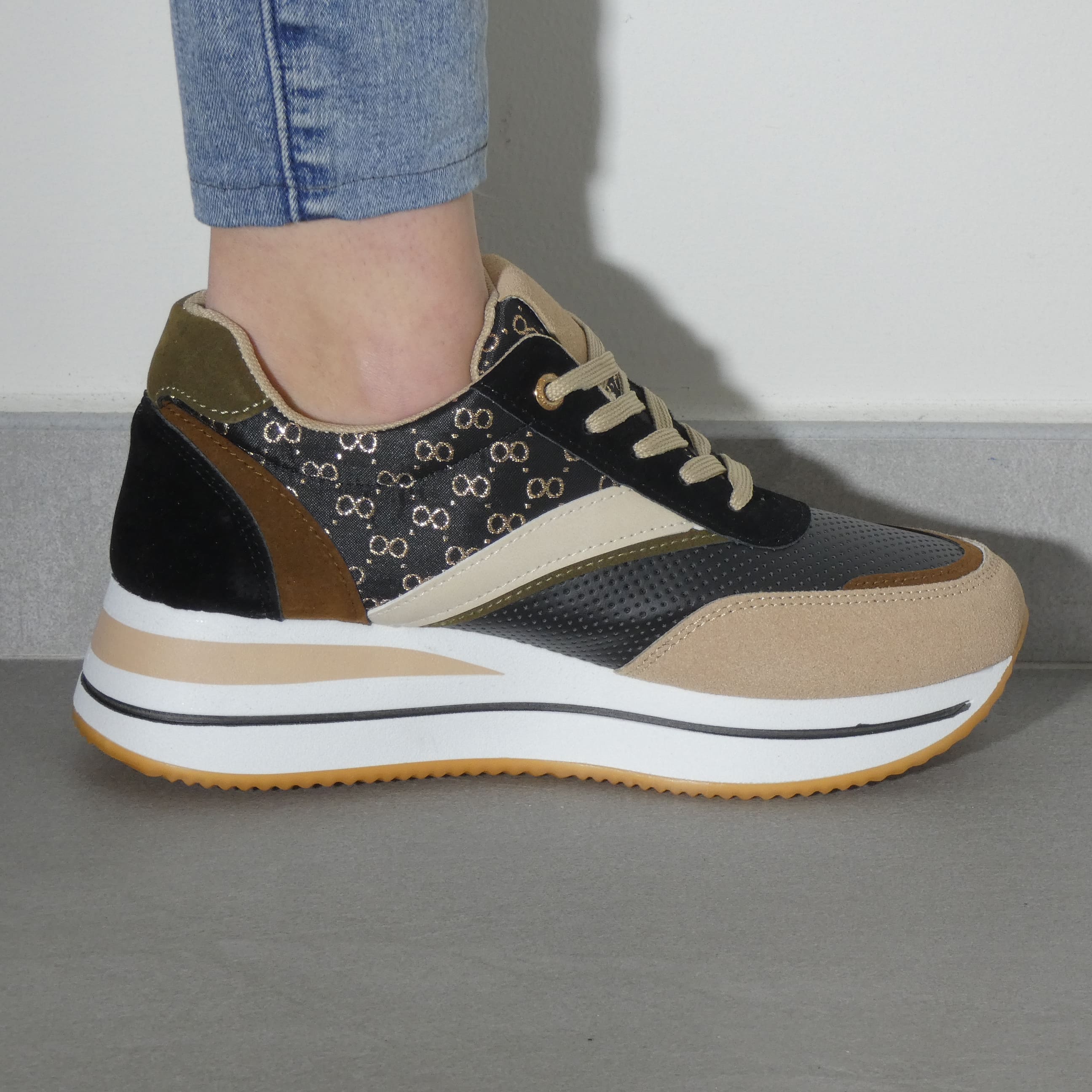 Lila™ | Stylish Eco-Friendly Sneakers