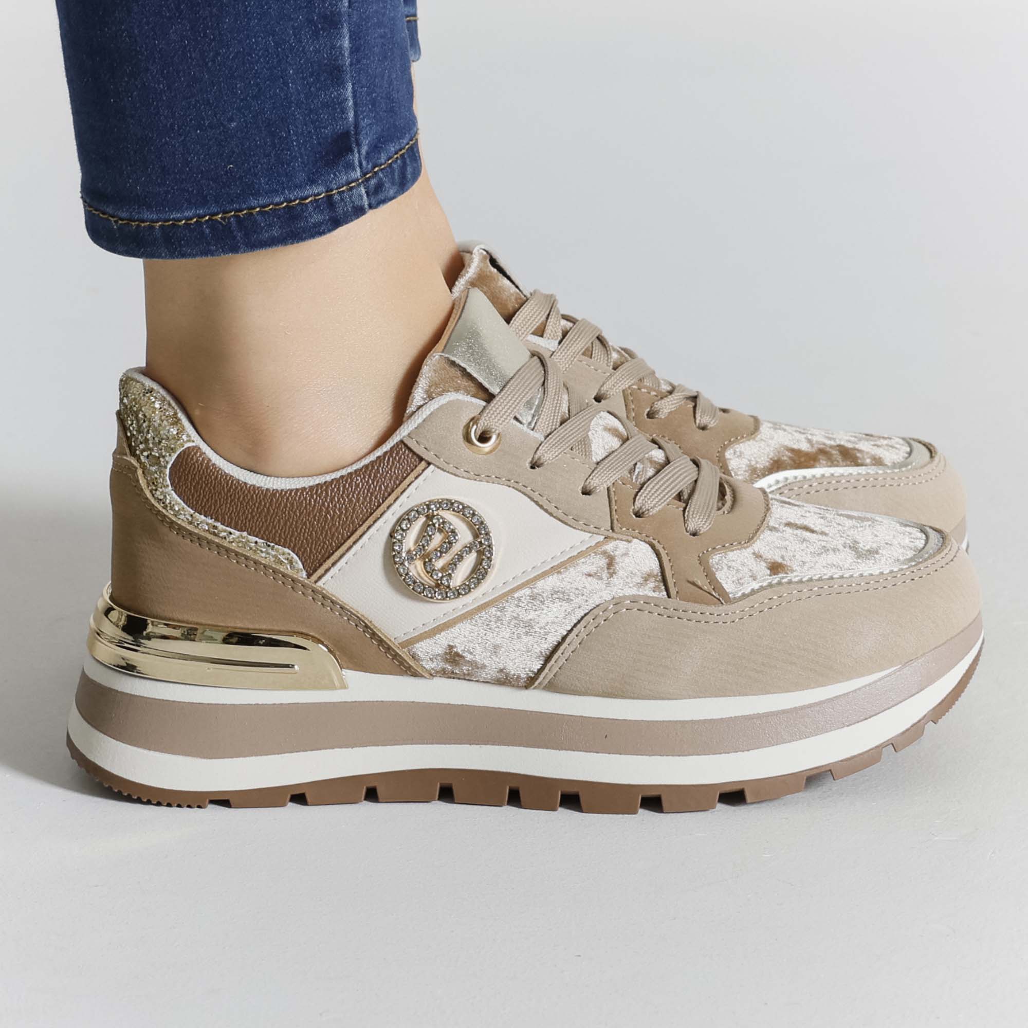 Isabella™ | Stylish Eco-Friendly Sneakers for Everyday Elegance