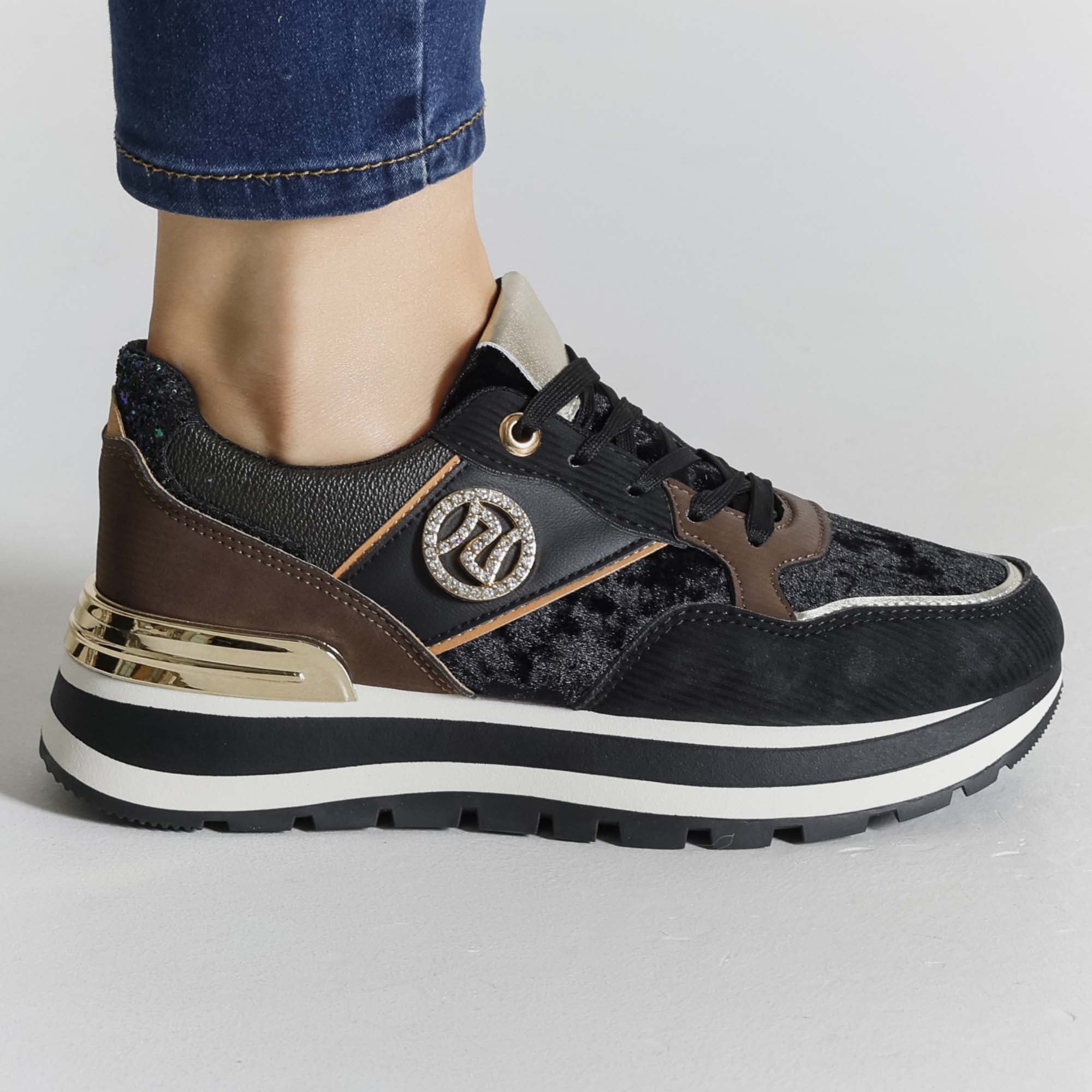 Isabella™ | Stylish Eco-Friendly Sneakers for Everyday Elegance