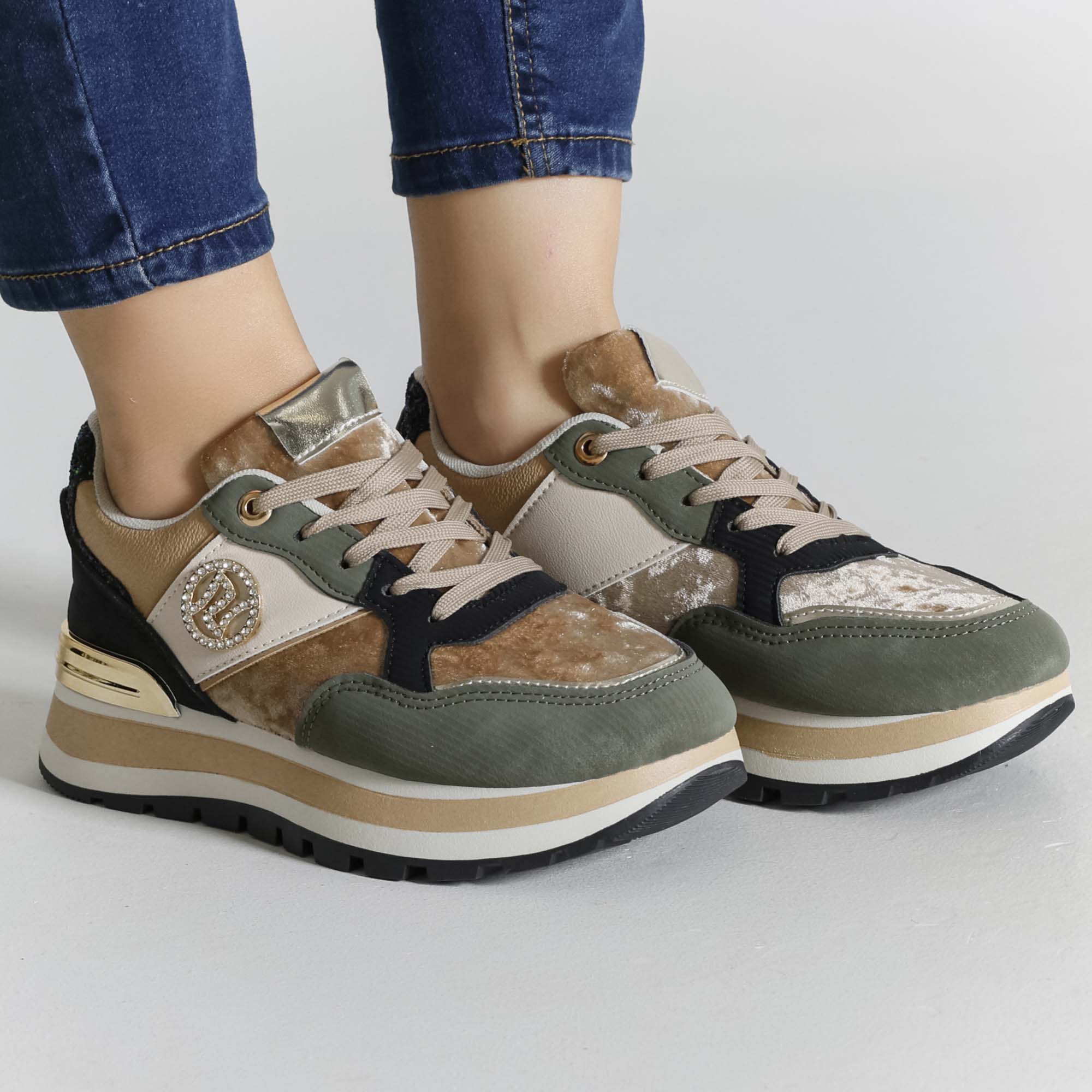 Isabella™ | Stylish Eco-Friendly Sneakers for Everyday Elegance