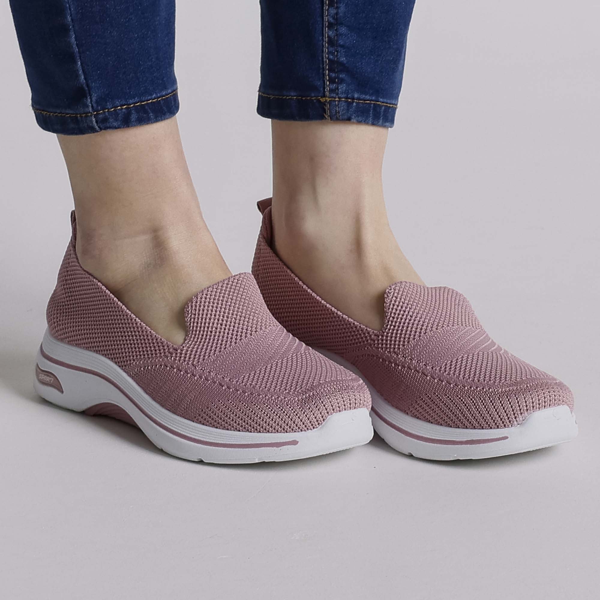 Lila™ | Chic Slip-On Sneakers for Effortless Style