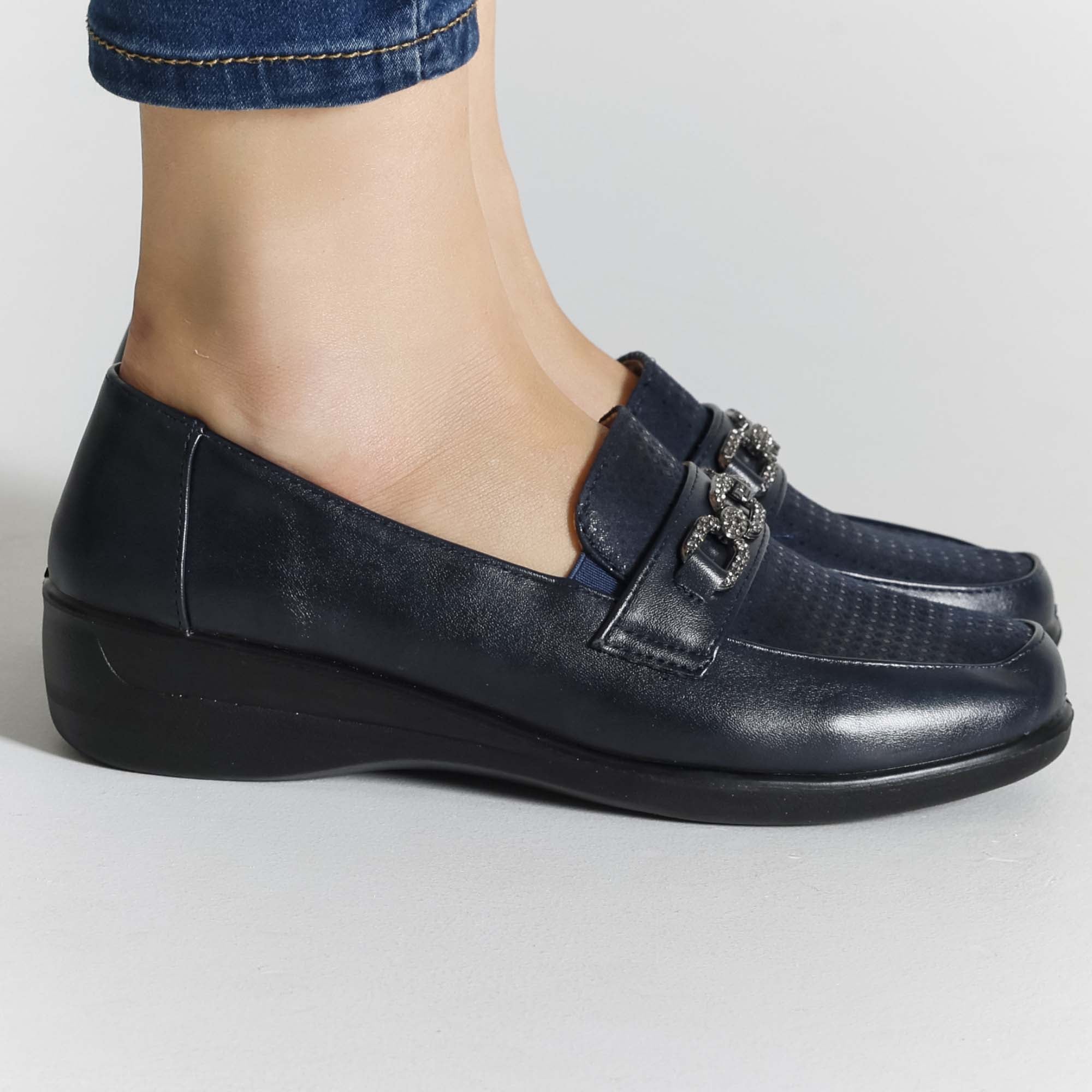 Giselle™ | Chic Leather Loafers for All-Day Comfort